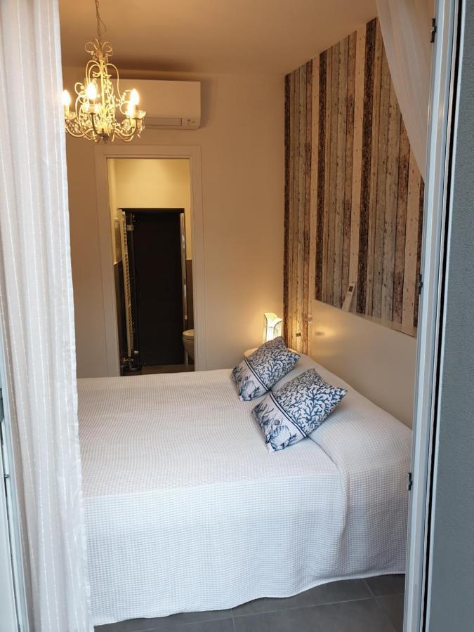 Residenza Azzurra Hotel Cattolica Bagian luar foto