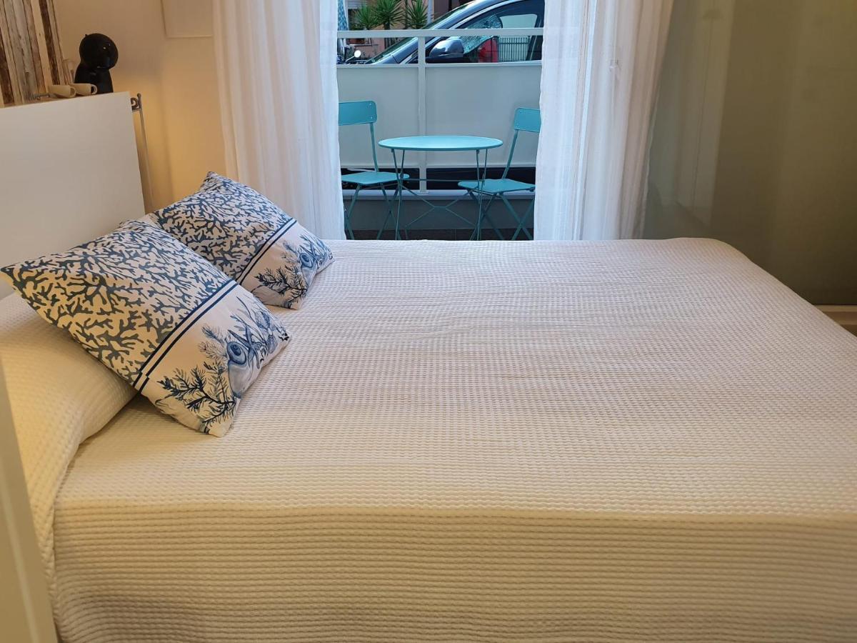 Residenza Azzurra Hotel Cattolica Bagian luar foto